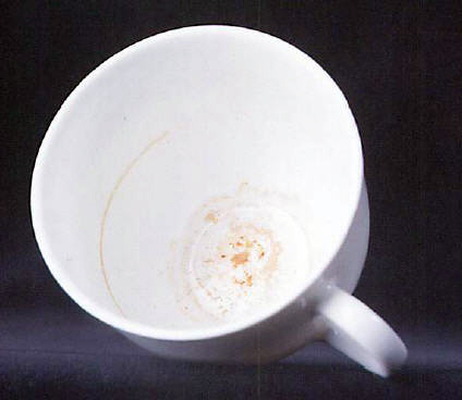 Poor cleaning result removing coffee or tea stains in a dishwasher