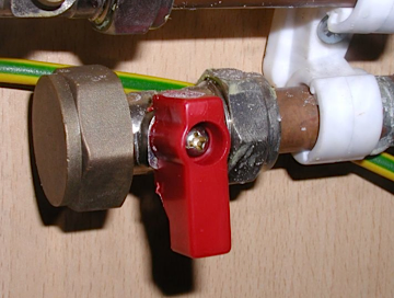 A hot water connection for a washing machine