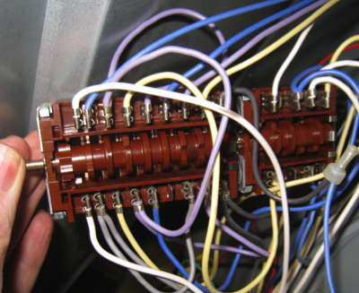 Check the oven switch wiring after fitting!